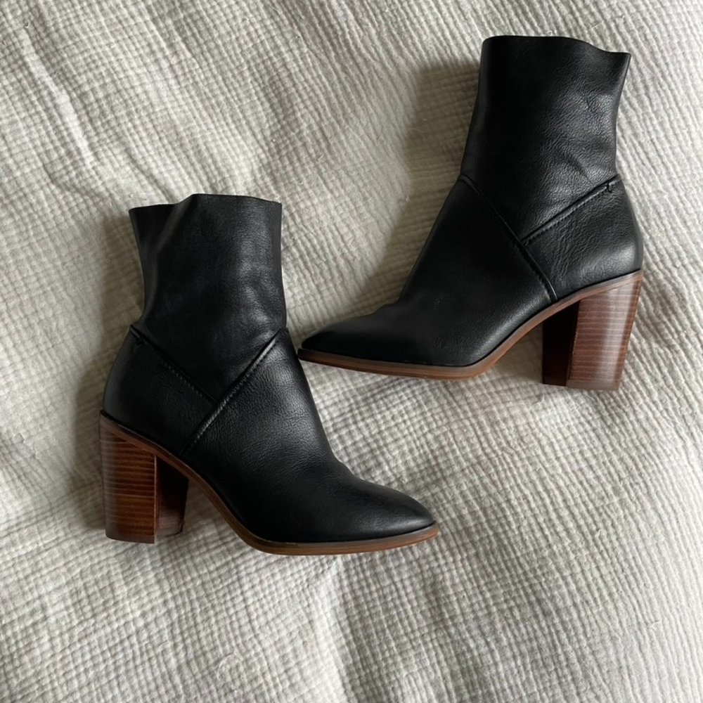 Aldo Leather Ankle Boots - Size 7.5